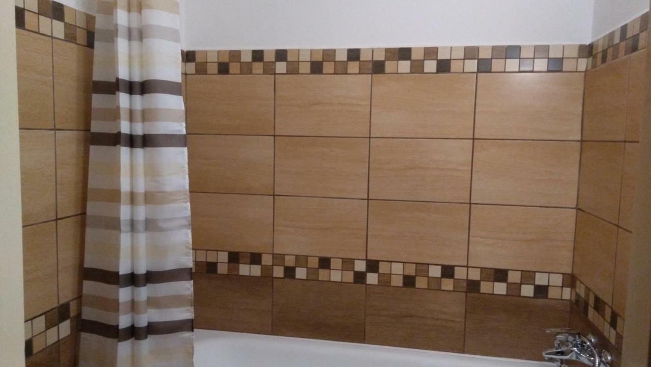 Gesztenyés Apartman Miskolc Exterior foto