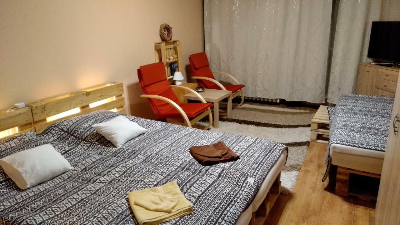 Gesztenyés Apartman Miskolc Exterior foto