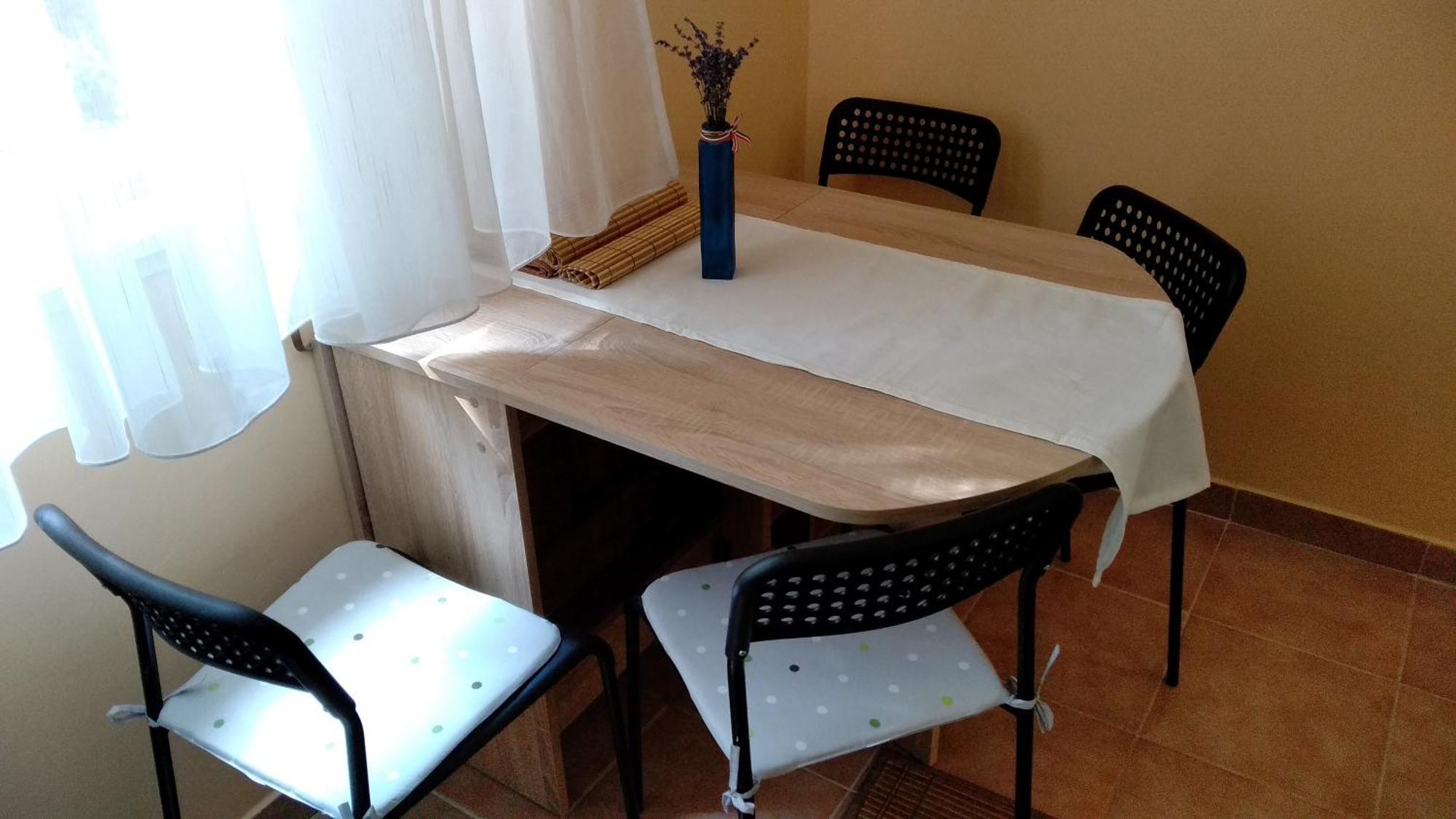 Gesztenyés Apartman Miskolc Exterior foto